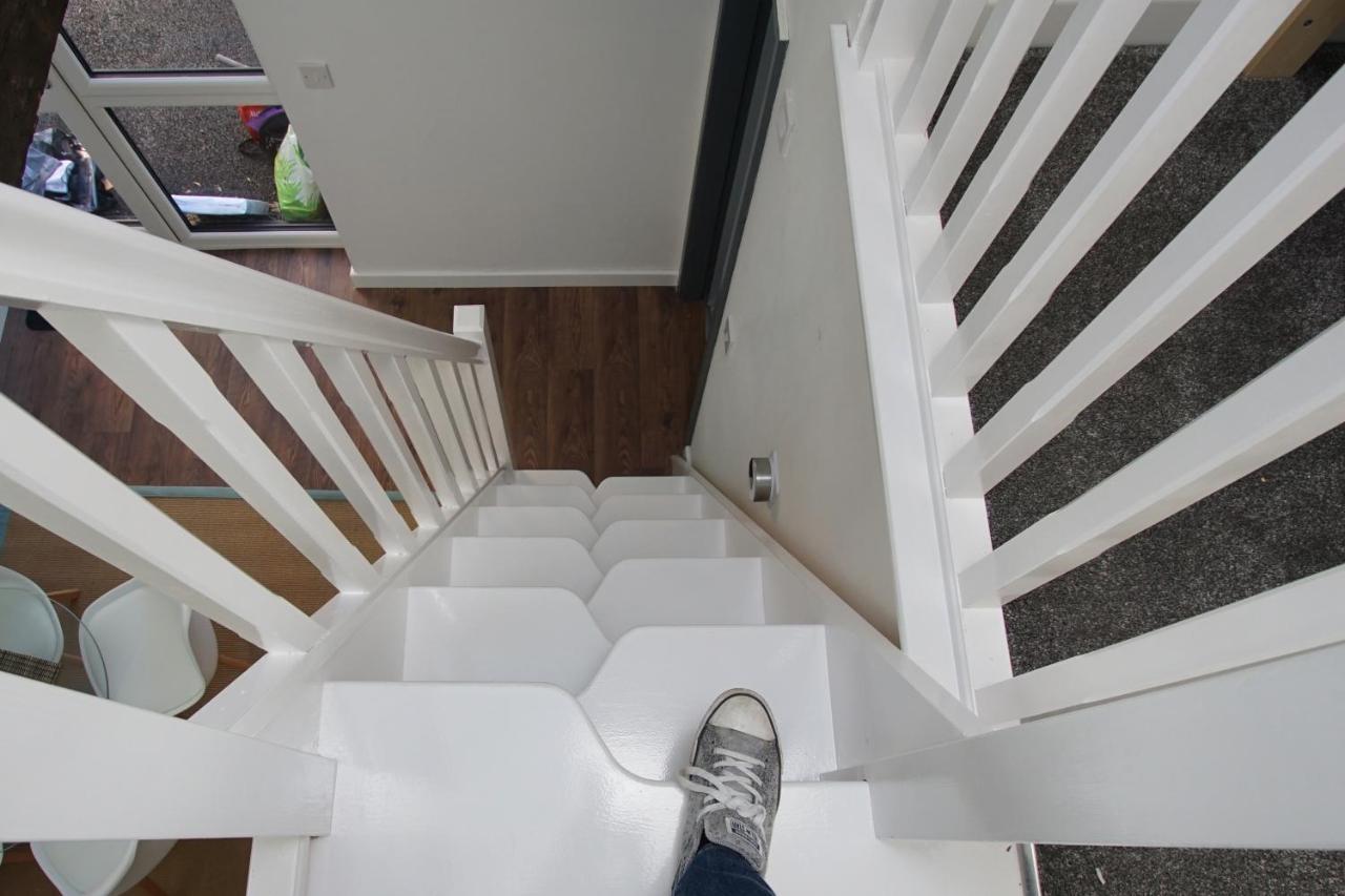 Loft Style Apartment For 4, 1 Broadhurst Court, Close To Town, Station & Hospital Stockport Eksteriør bilde