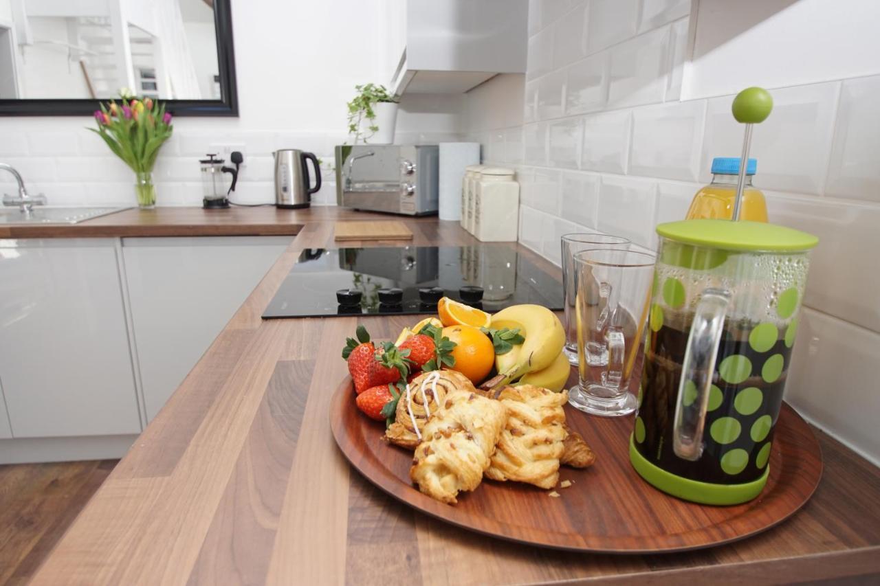 Loft Style Apartment For 4, 1 Broadhurst Court, Close To Town, Station & Hospital Stockport Eksteriør bilde